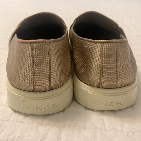 VINCE Blair perforated leather slip on shoes gold tone uppers white soles sz 7M - Picture 9 of 13